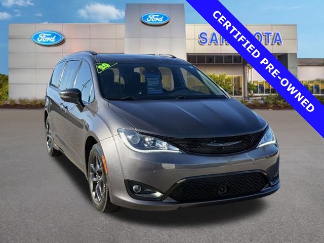 Used 2020 Chrysler Pacifica Limited w/ Advanced Safetytec Group