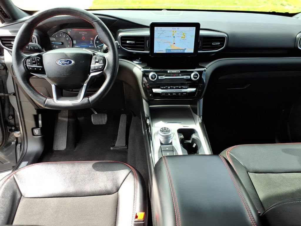 Certified 2023 Ford Explorer ST-Line AWD/4WD image 14