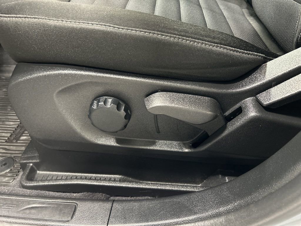 Certified 2024 Ford Edge SE w/ Black Appearance Package AWD/4WD image 12