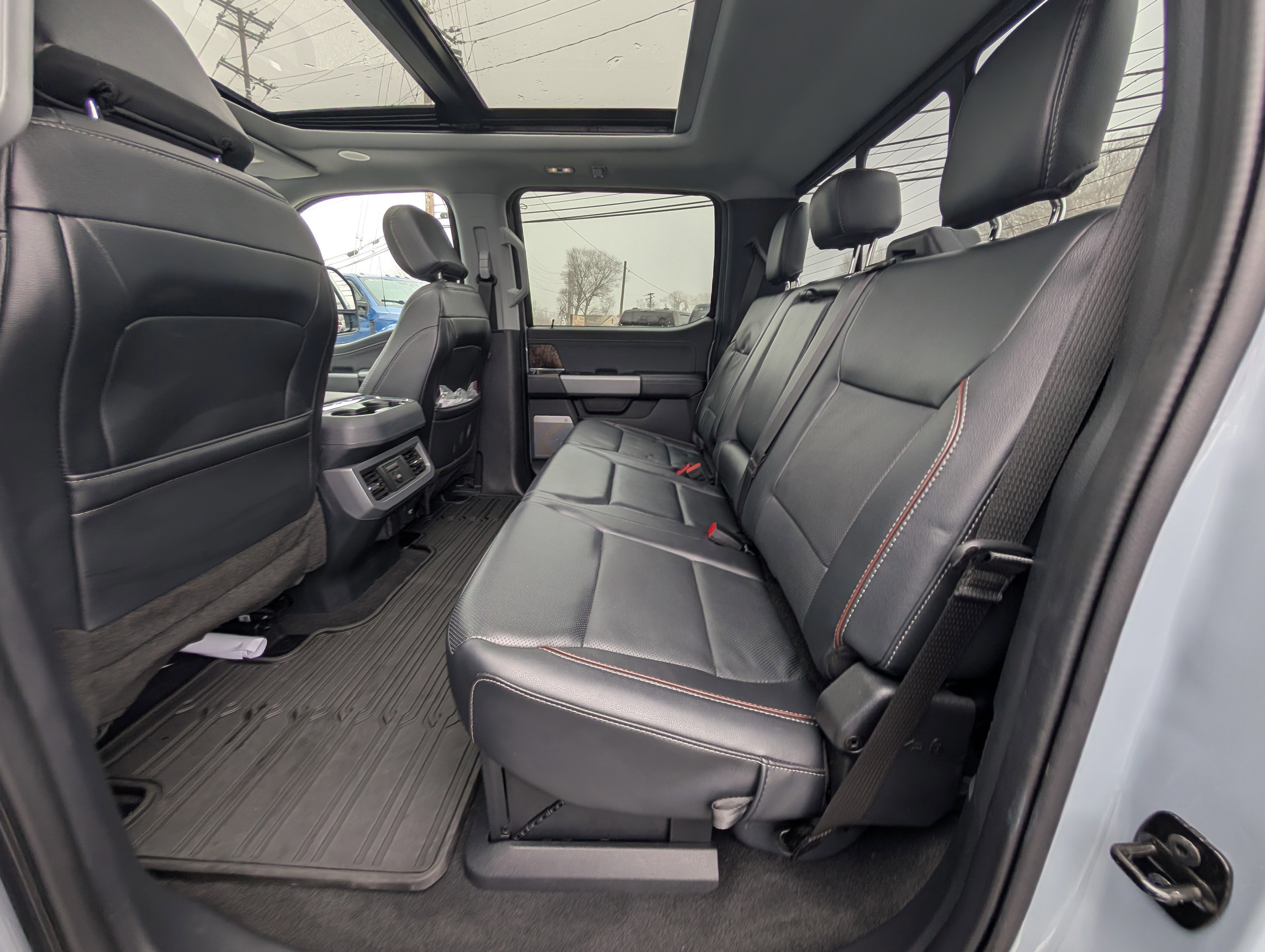 Certified 2024 Ford F250 Lariat w/ Lariat Ultimate Package image 15