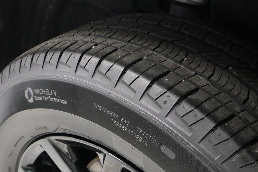 Used 2024 Jeep Grand Cherokee Altitude image 20