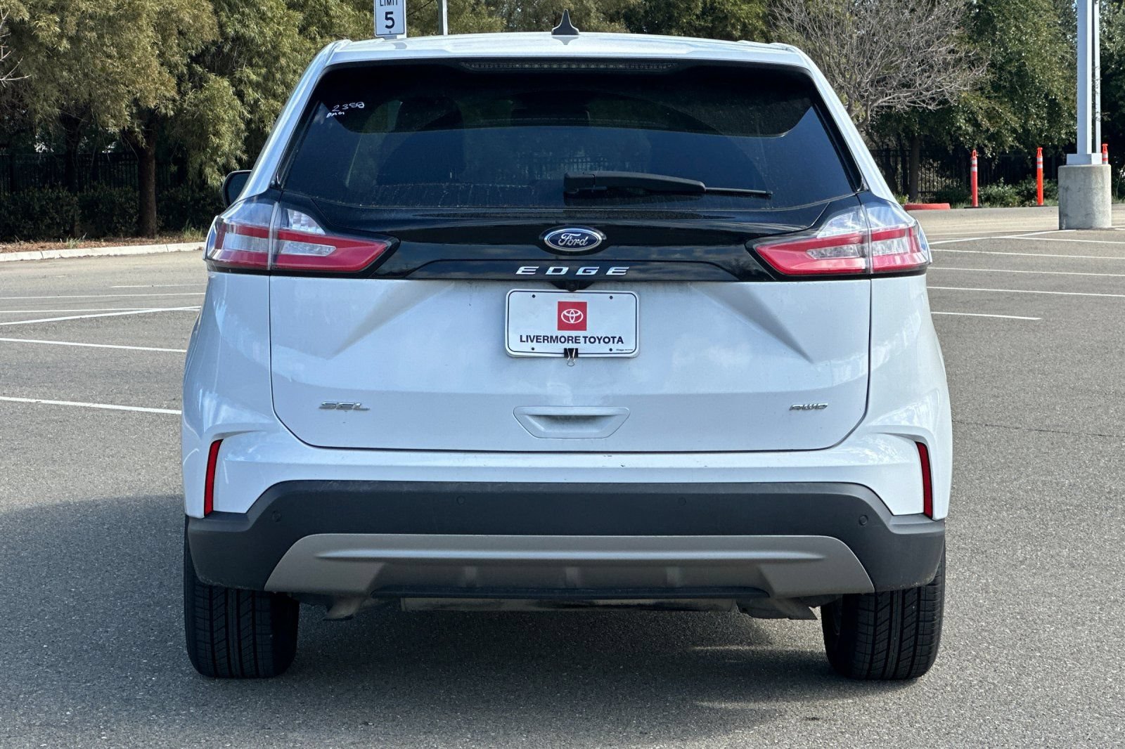 Certified 2024 Ford Edge SEL AWD/4WD image 4