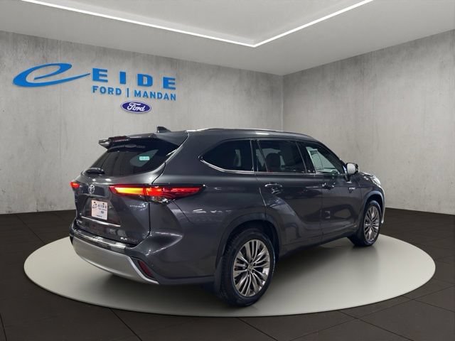 Used 2021 Toyota Highlander Platinum AWD/4WD image 27