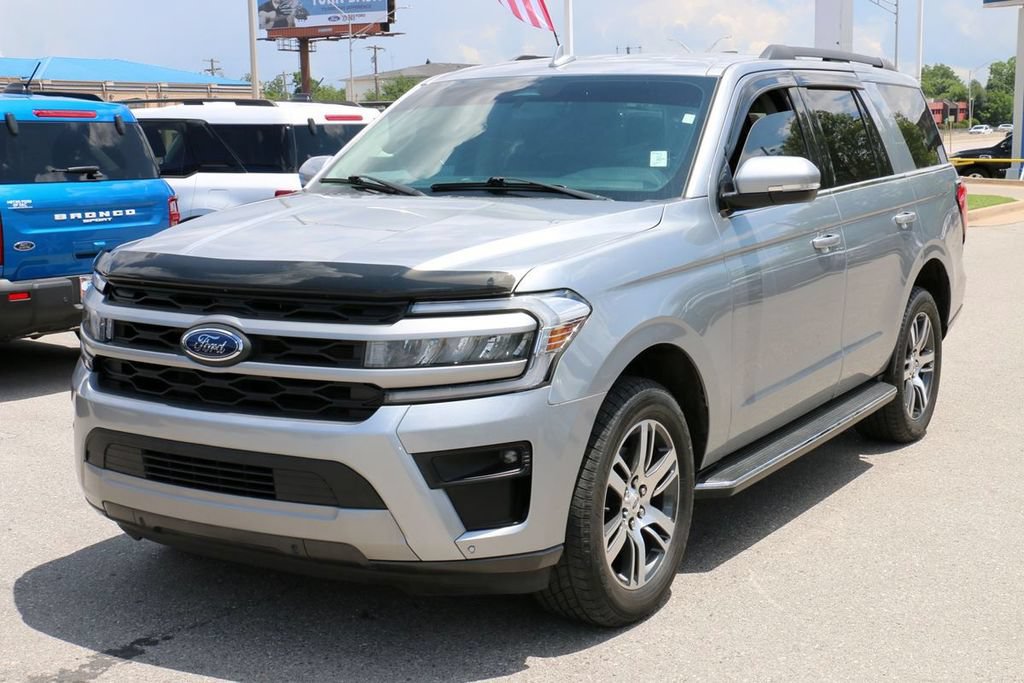 Certified 2022 Ford Expedition XLT RWD image 2