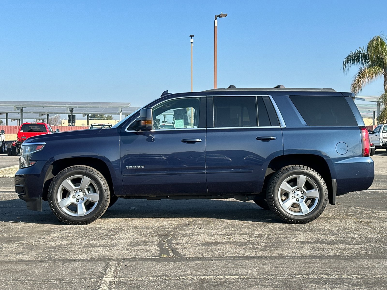 Used 2018 Chevrolet Tahoe LS w/ All-Season Package image 2