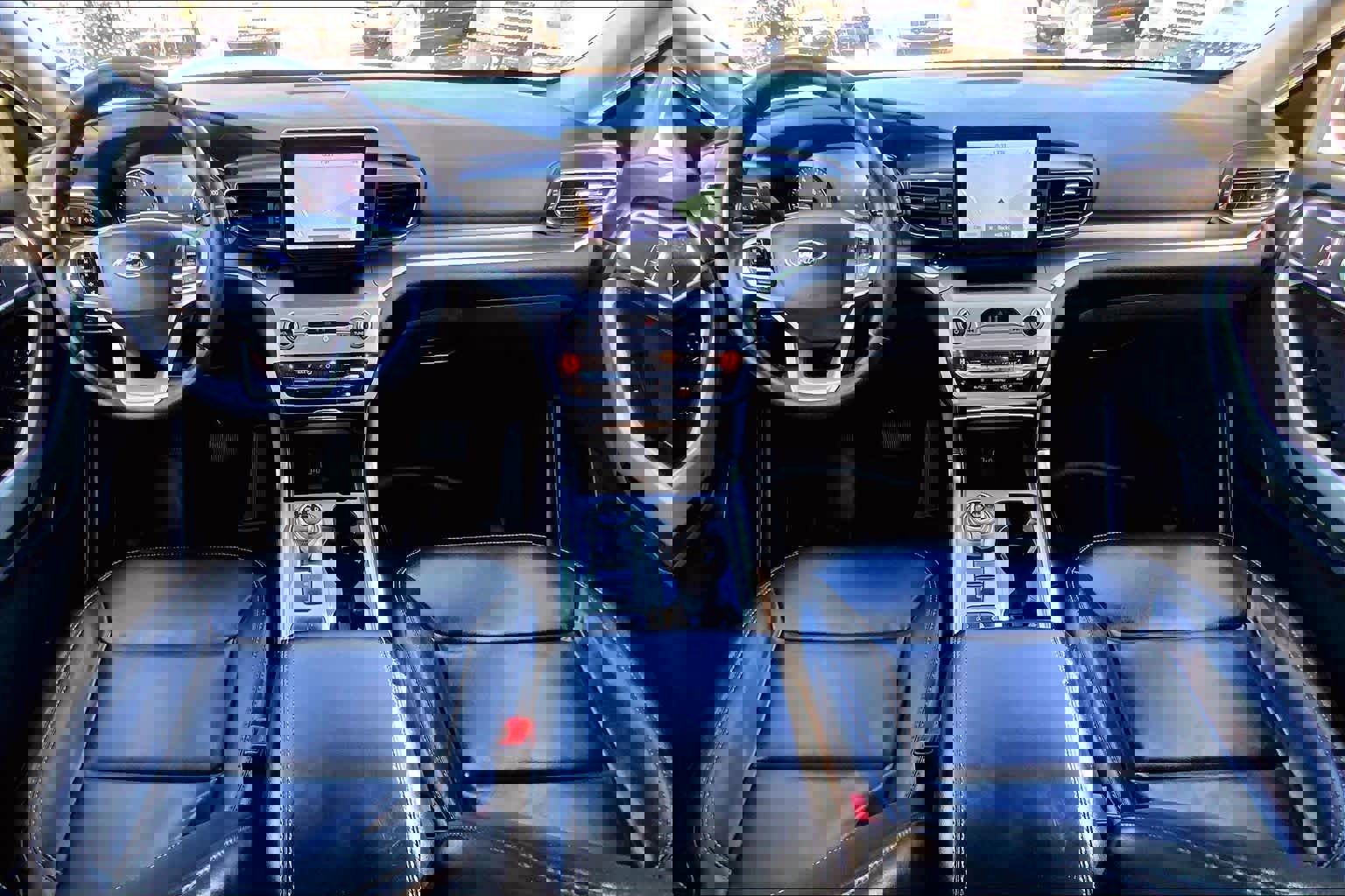 Certified 2021 Ford Explorer XLT w/ Equipment Group 202A image 13