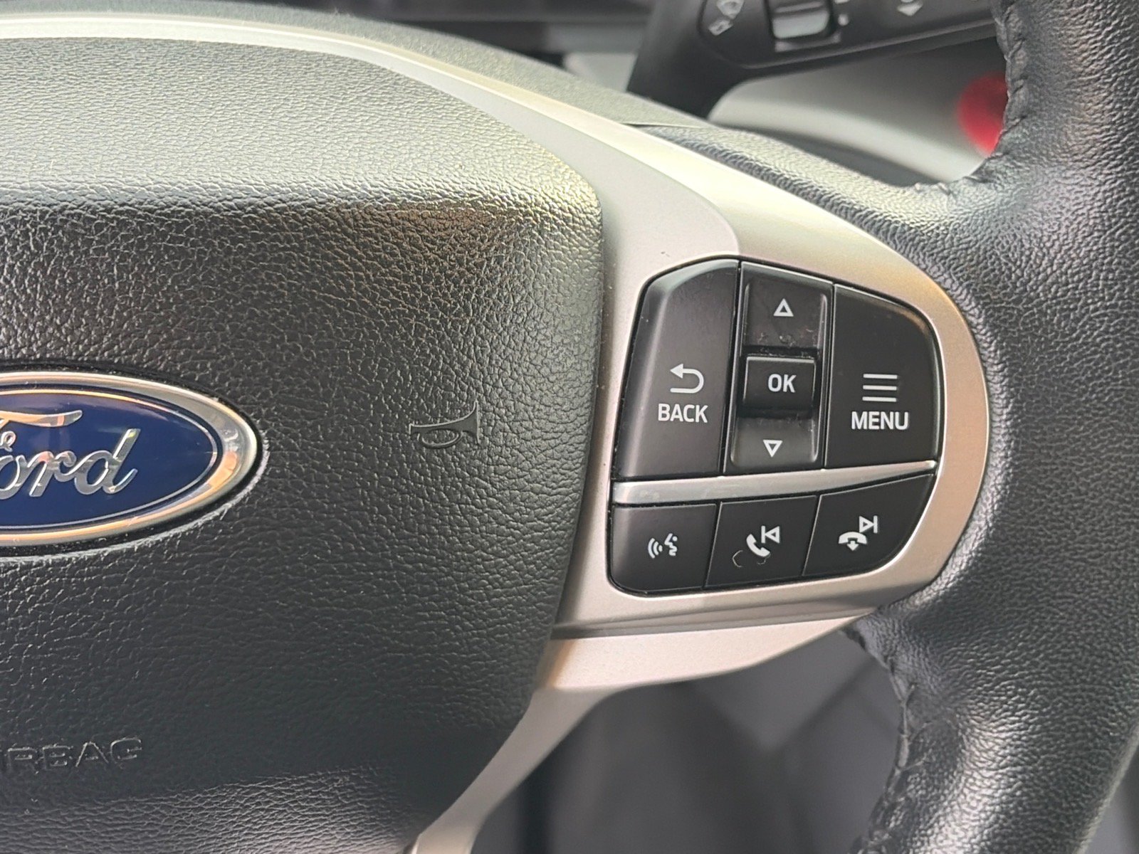 Certified 2022 Ford Explorer XLT w/ Equipment Group 202A AWD/4WD image 16