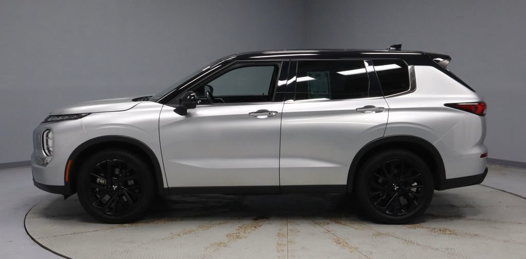 Used 2023 Mitsubishi Outlander SEL Black Edition AWD/4WD image 9