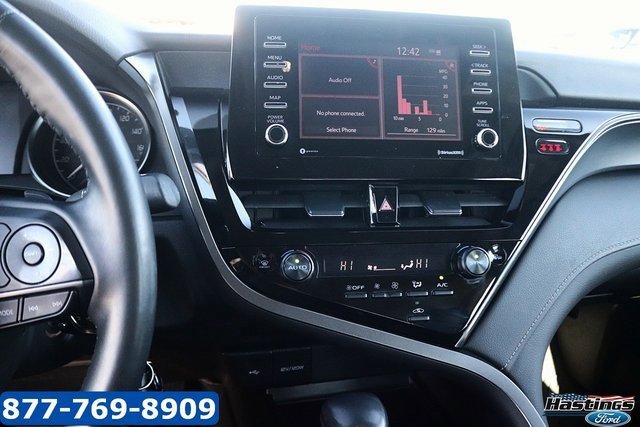 Used 2024 Toyota Camry SE image 17