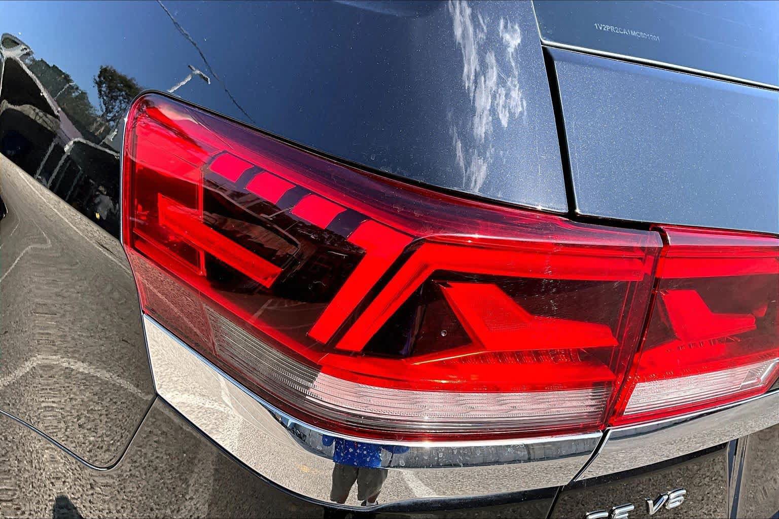 Used 2021 Volkswagen Atlas SE w/ Panoramic Sunroof Package FWD image 28