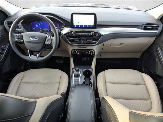 Certified 2022 Ford Escape Titanium w/ Class II Trailer Tow Package image 20