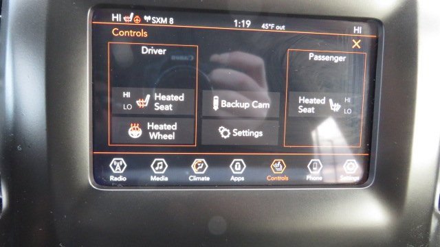 Used 2019 Jeep Cherokee Latitude Plus w/ Comfort/Convenience Group image 14