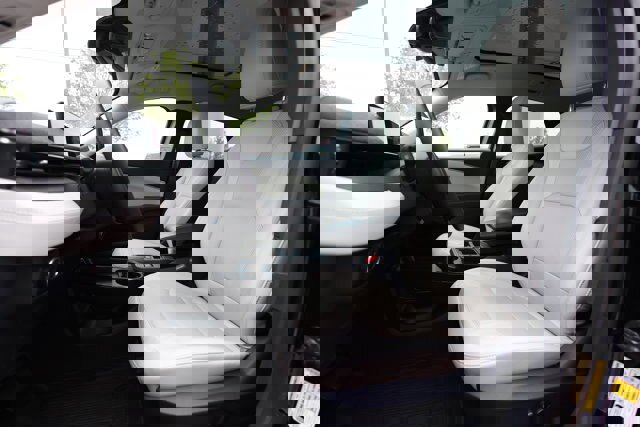 Certified 2025 Ford Mustang Mach-E Premium image 11