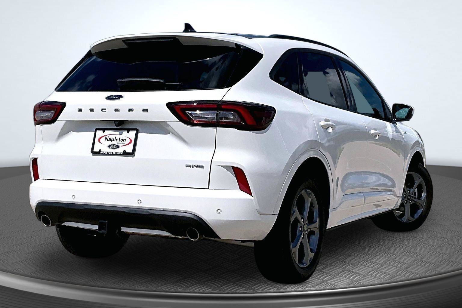 Certified 2023 Ford Escape ST-Line Select w/ Tech Pack #2 AWD/4WD image 2