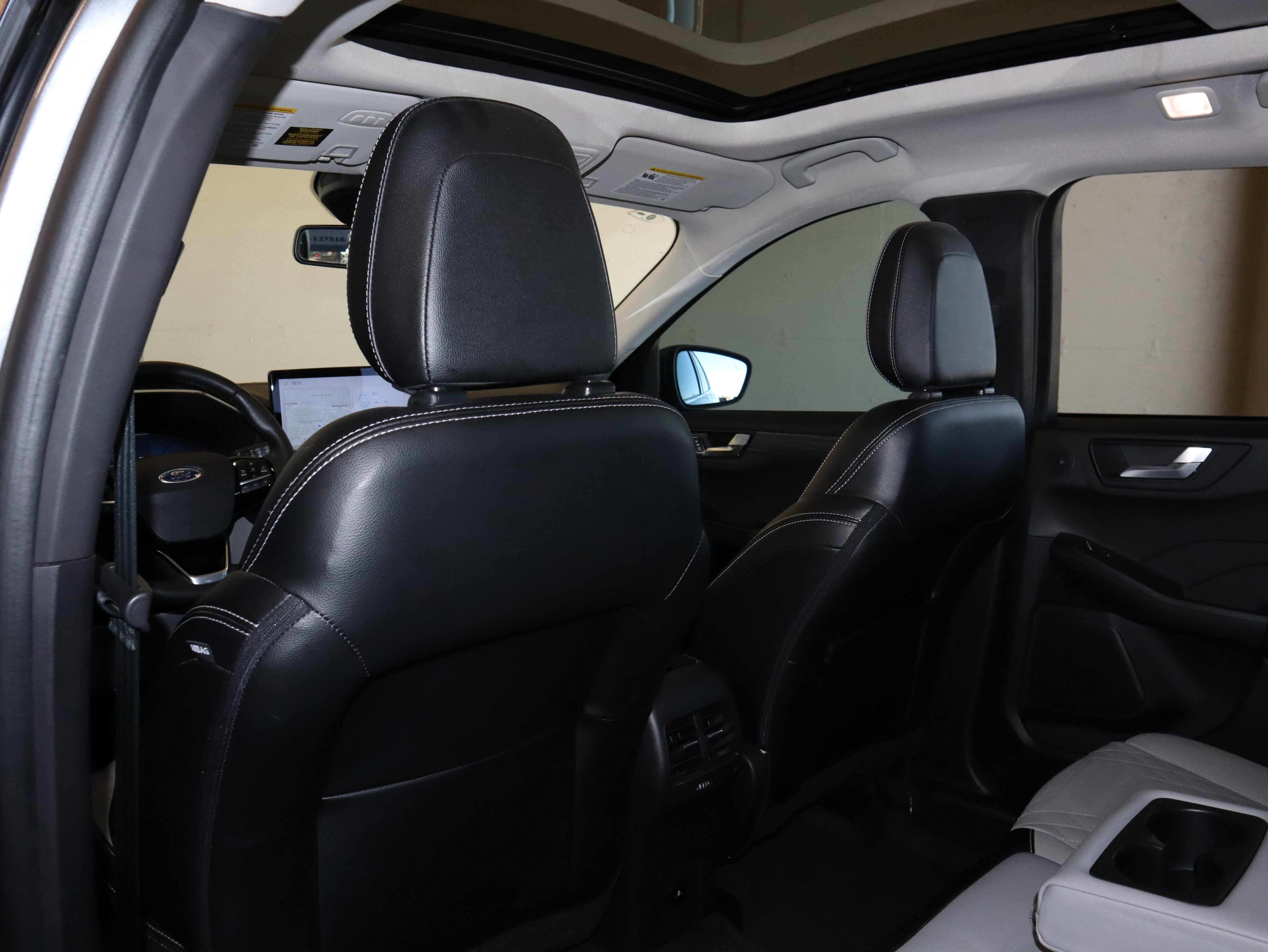 Certified 2023 Ford Escape Platinum w/ Premium Technology Package AWD/4WD image 36