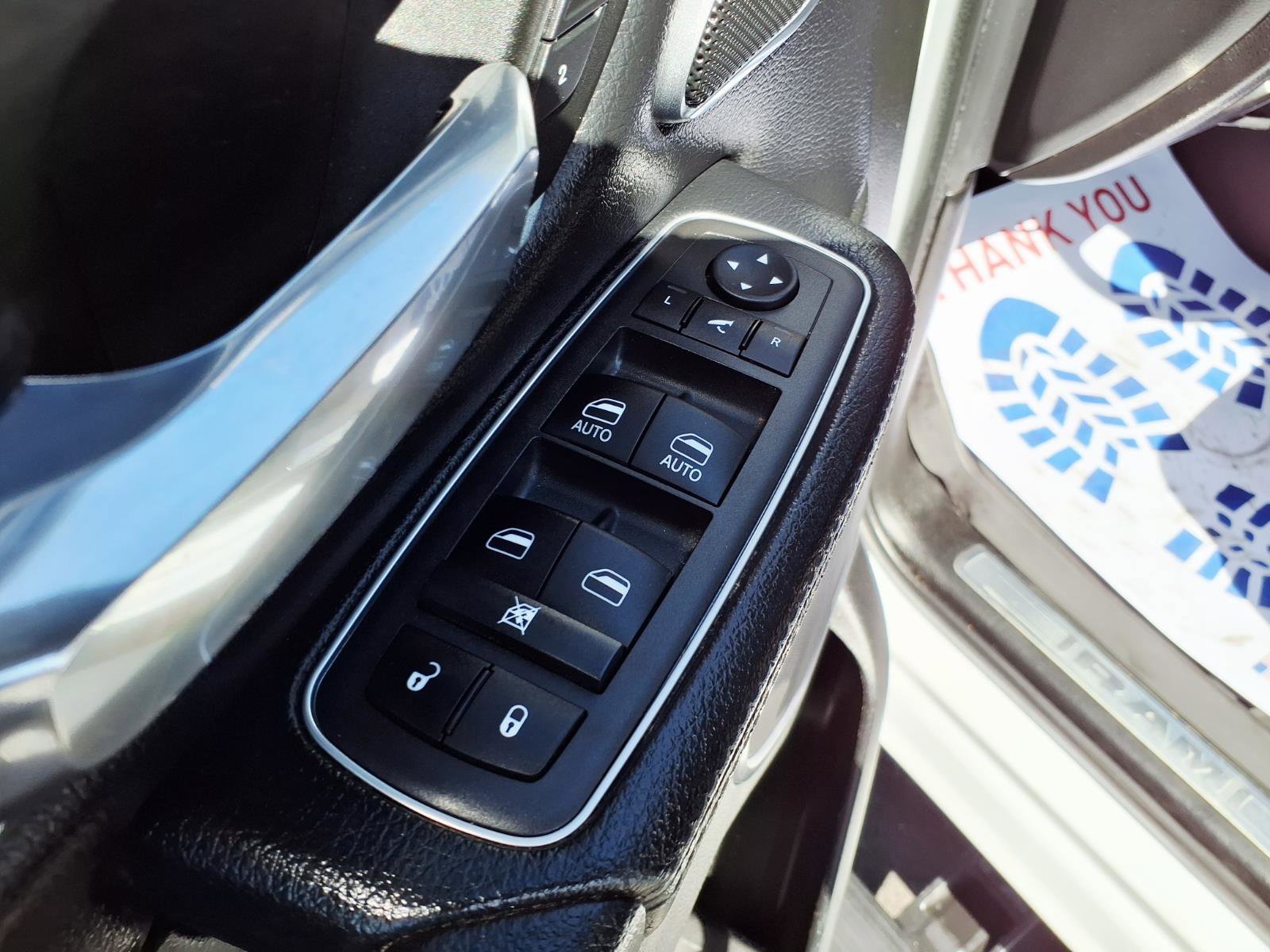Used 2022 RAM 1500 Laramie AWD/4WD image 22