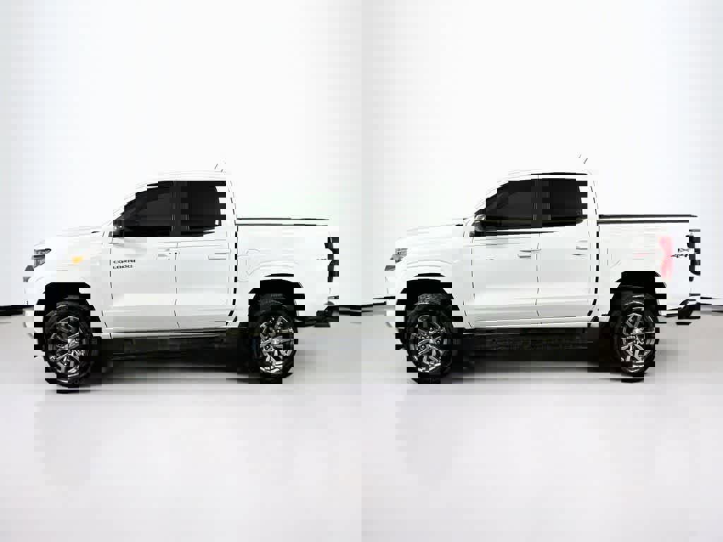 Used 2023 Chevrolet Colorado LT w/ LT Convenience Package image 2