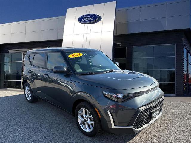 Used 2024 Kia Soul LX w/ Option Group 015 image 4