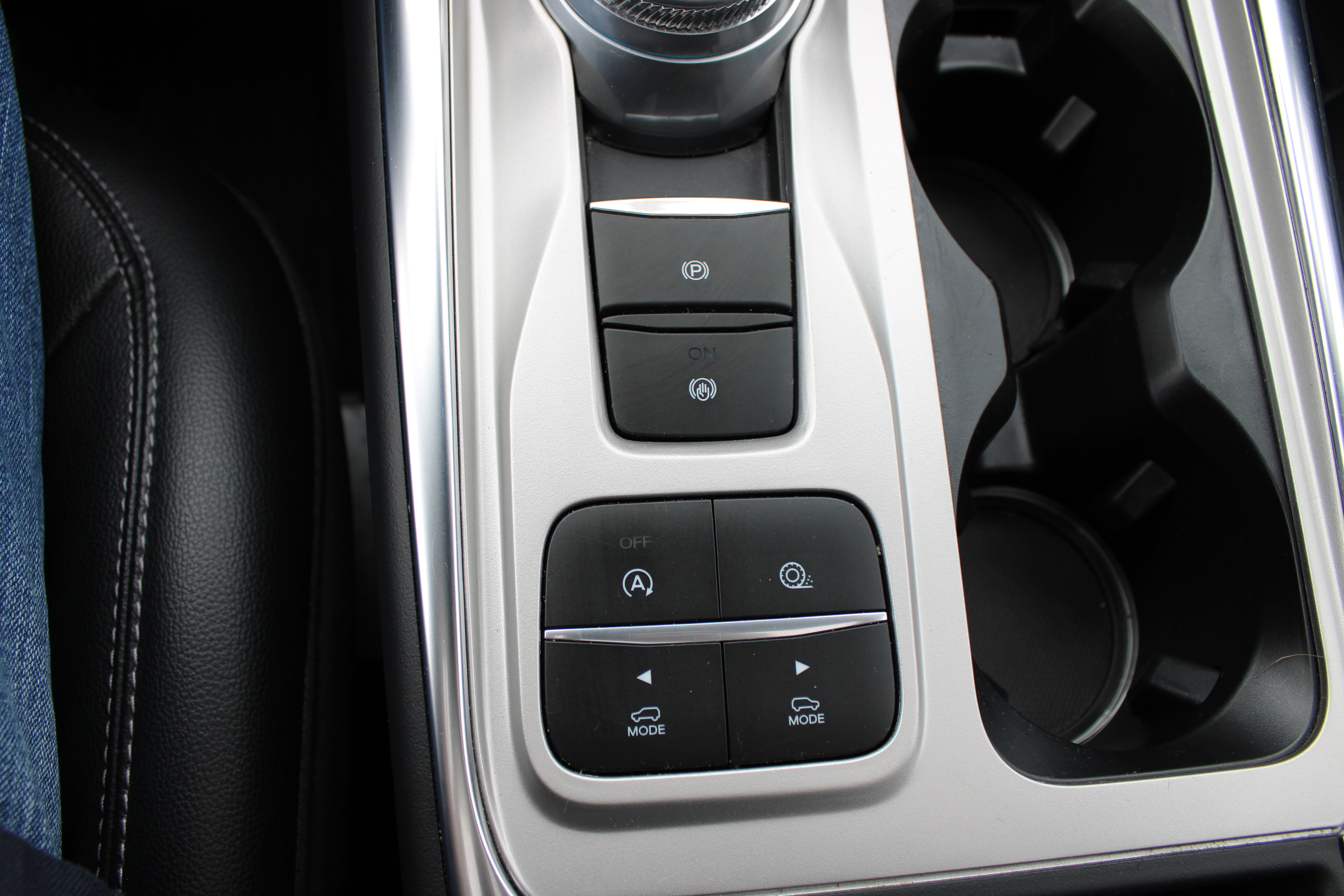 Certified 2021 Ford Explorer Limited w/ Equipment Group 301A image 24