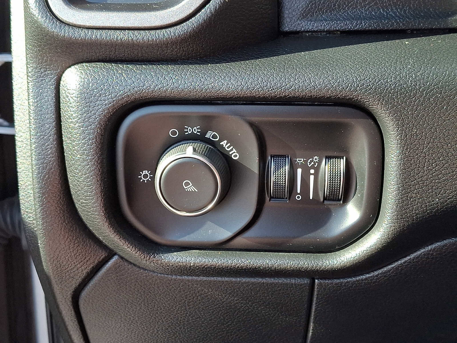 Used 2019 RAM 3500 Tradesman image 27