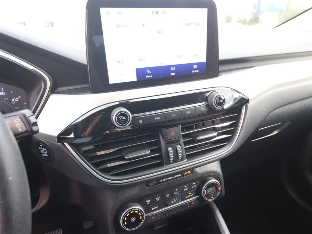 Certified 2020 Ford Escape SE image 17