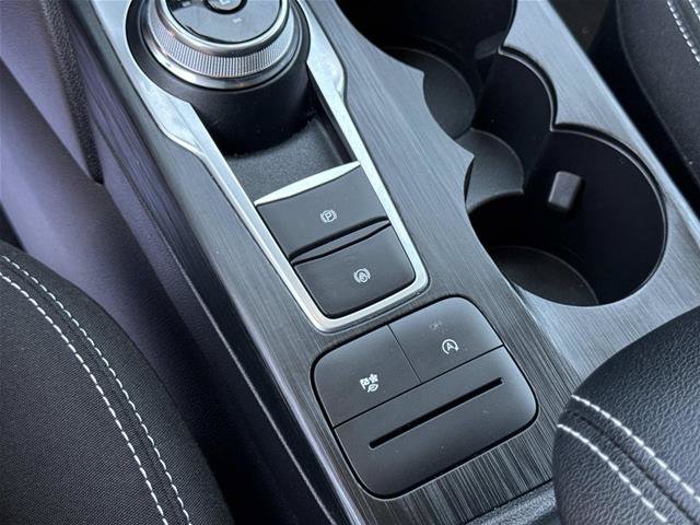 Certified 2023 Ford Escape Active AWD/4WD image 23