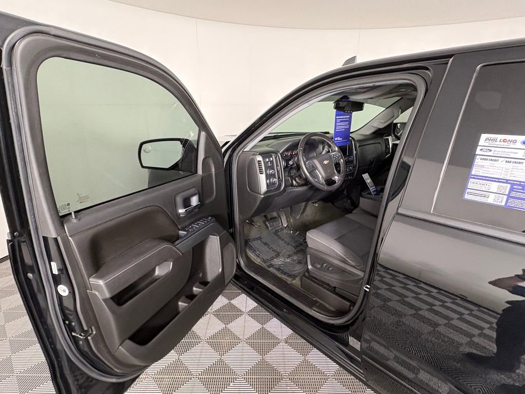 Used 2017 Chevrolet Silverado 1500 LT w/ All Star Edition AWD/4WD image 11