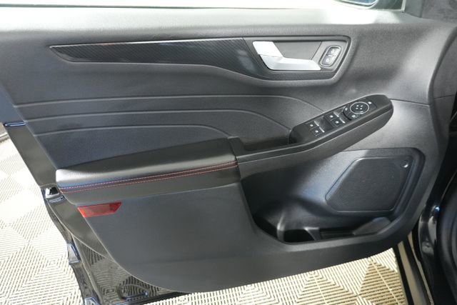 Certified 2025 Ford Escape ST-Line image 22