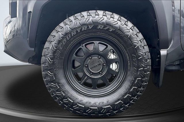 Used 2025 Toyota Tacoma TRD Off-Road AWD/4WD image 8