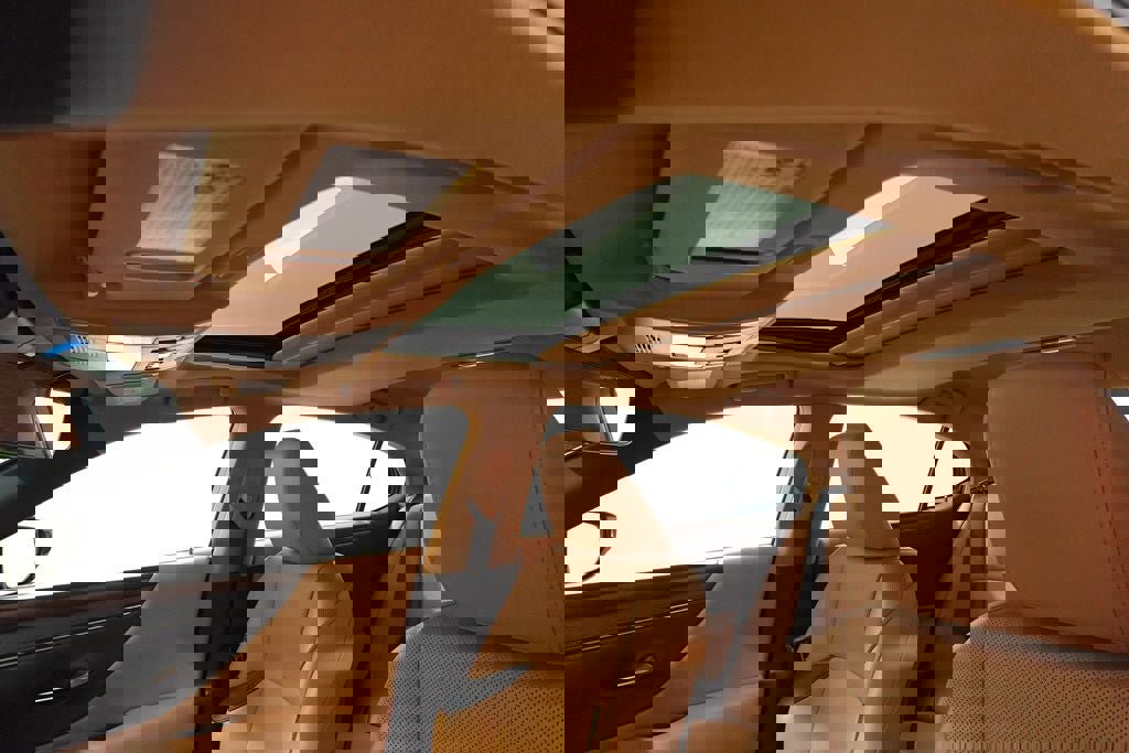 Used 2022 Lexus ES 250 w/ Premium Package image 12