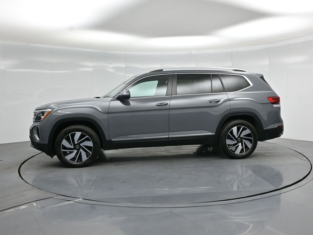 Used 2025 Volkswagen Atlas SEL image 31