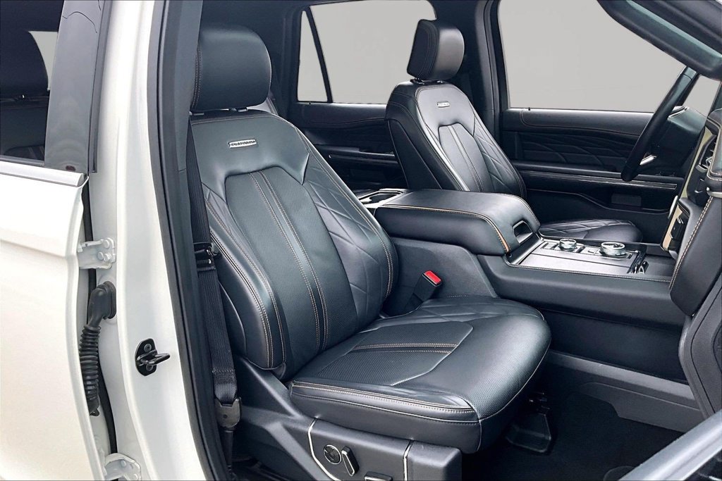 Certified 2024 Ford Expedition Platinum AWD/4WD image 7