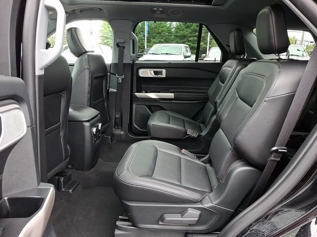 Certified 2023 Ford Explorer Limited w/ Limited Technology Package AWD/4WD image 11