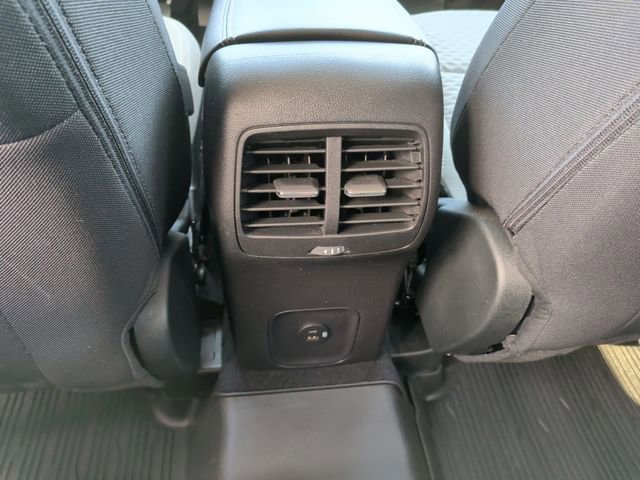 Certified 2022 Ford Escape SE w/ Cold Weather Package AWD/4WD image 18