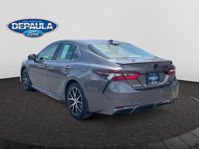 Used 2024 Toyota Camry SE FWD image 4