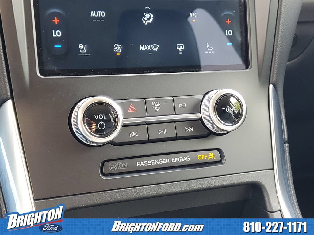 Certified 2024 Ford Edge Titanium AWD/4WD image 27