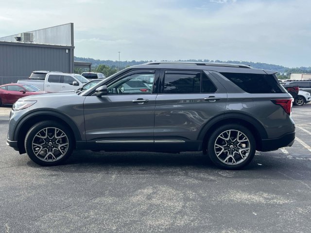 Certified 2025 Ford Explorer Platinum w/ Ultimate Package RWD image 7