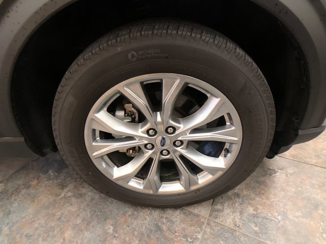 Certified 2023 Ford Explorer Limited w/ Limited Technology Package AWD/4WD image 9