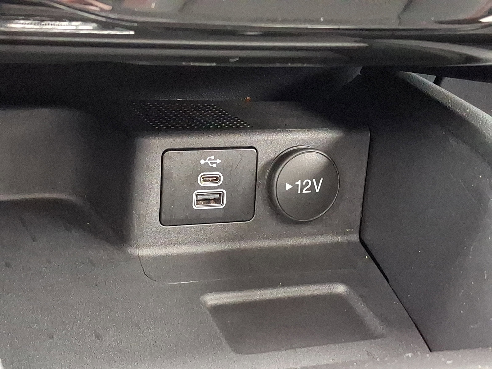 Certified 2024 Ford Escape ST-Line w/ Tech Pack #1 image 28