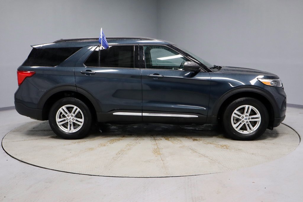 Certified 2023 Ford Explorer XLT image 6