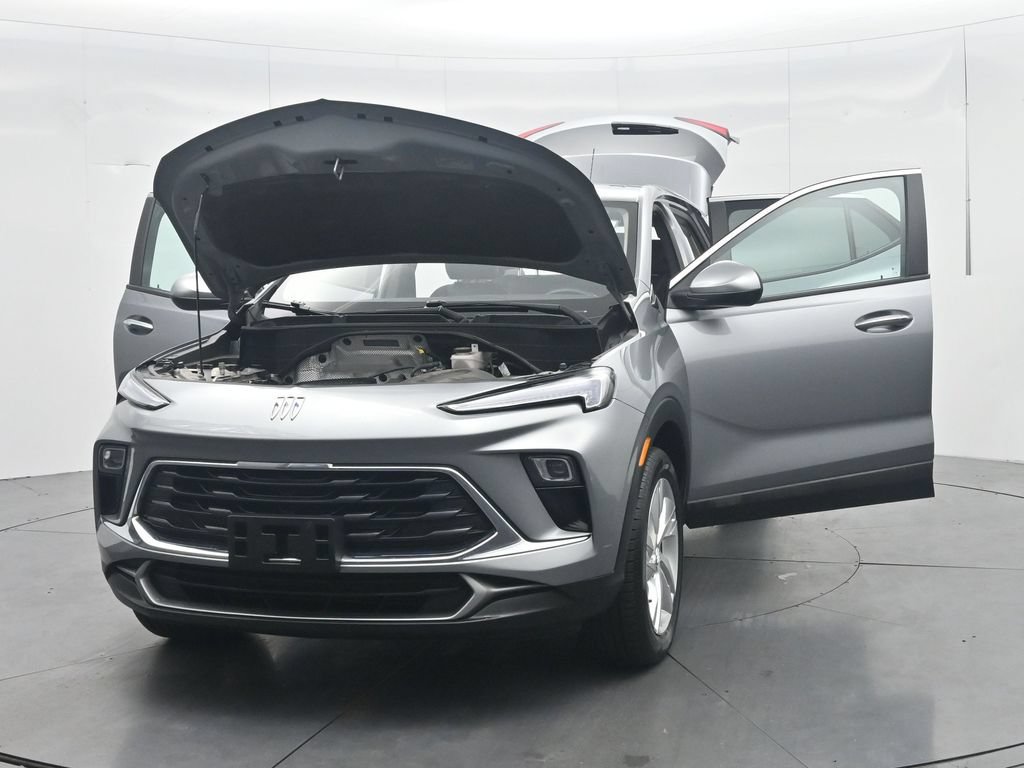 Used 2025 Buick Encore GX Preferred AWD/4WD image 46