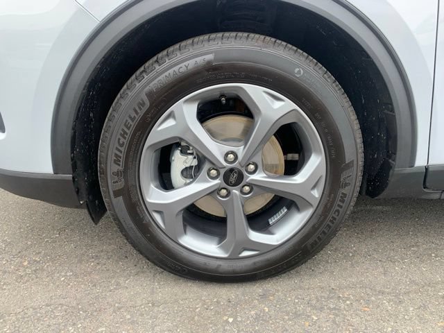 Certified 2025 Ford Escape ST-Line w/ Equipment Group 301A FWD image 12