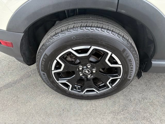Certified 2025 Ford Bronco Sport Outer Banks w/ Outer Banks Tech Package+ AWD/4WD image 10