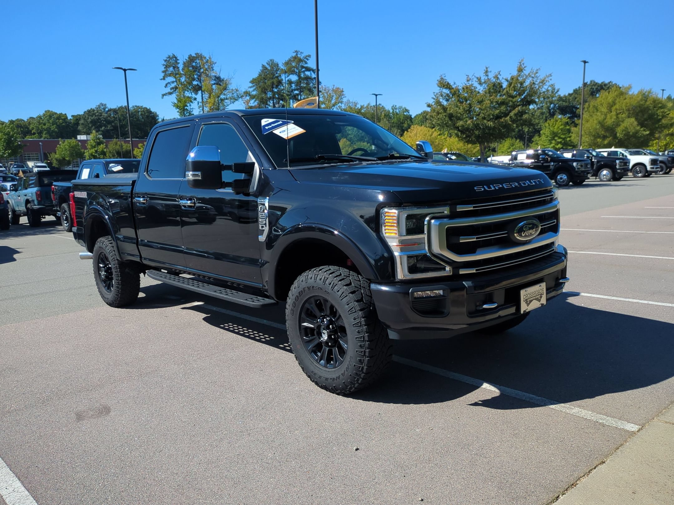 Certified 2022 Ford F250 Platinum w/ Tremor Off-Road Package AWD/4WD image 2