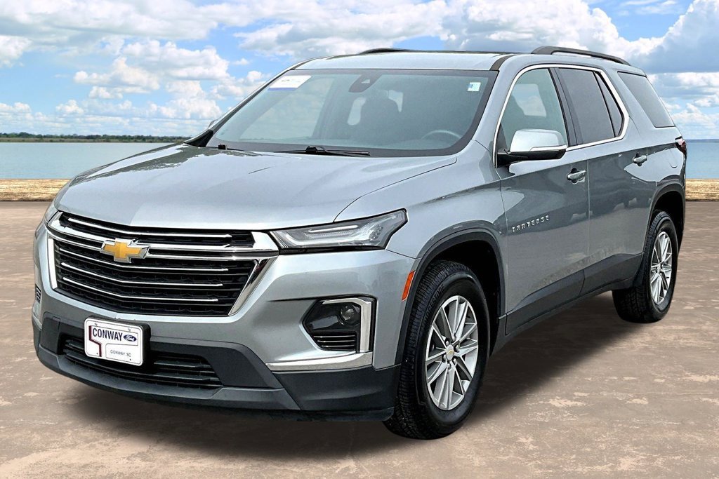 Used 2023 Chevrolet Traverse LT w/ LPO, Cargo Package AWD/4WD image 4