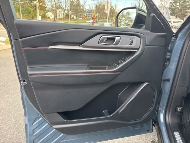 Certified 2025 Ford Explorer ST-Line image 15