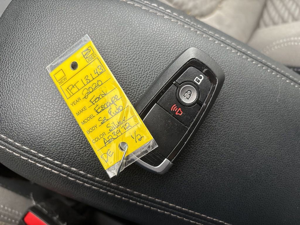 Certified 2020 Ford Escape SE image 12