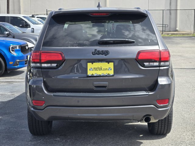 Used 2021 Jeep Grand Cherokee Laredo X image 4