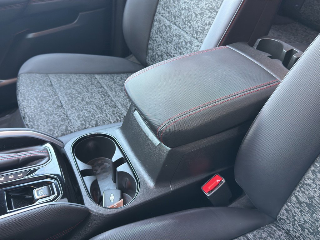 Used 2024 Chevrolet Colorado Z71 w/ Safety Package AWD/4WD image 32