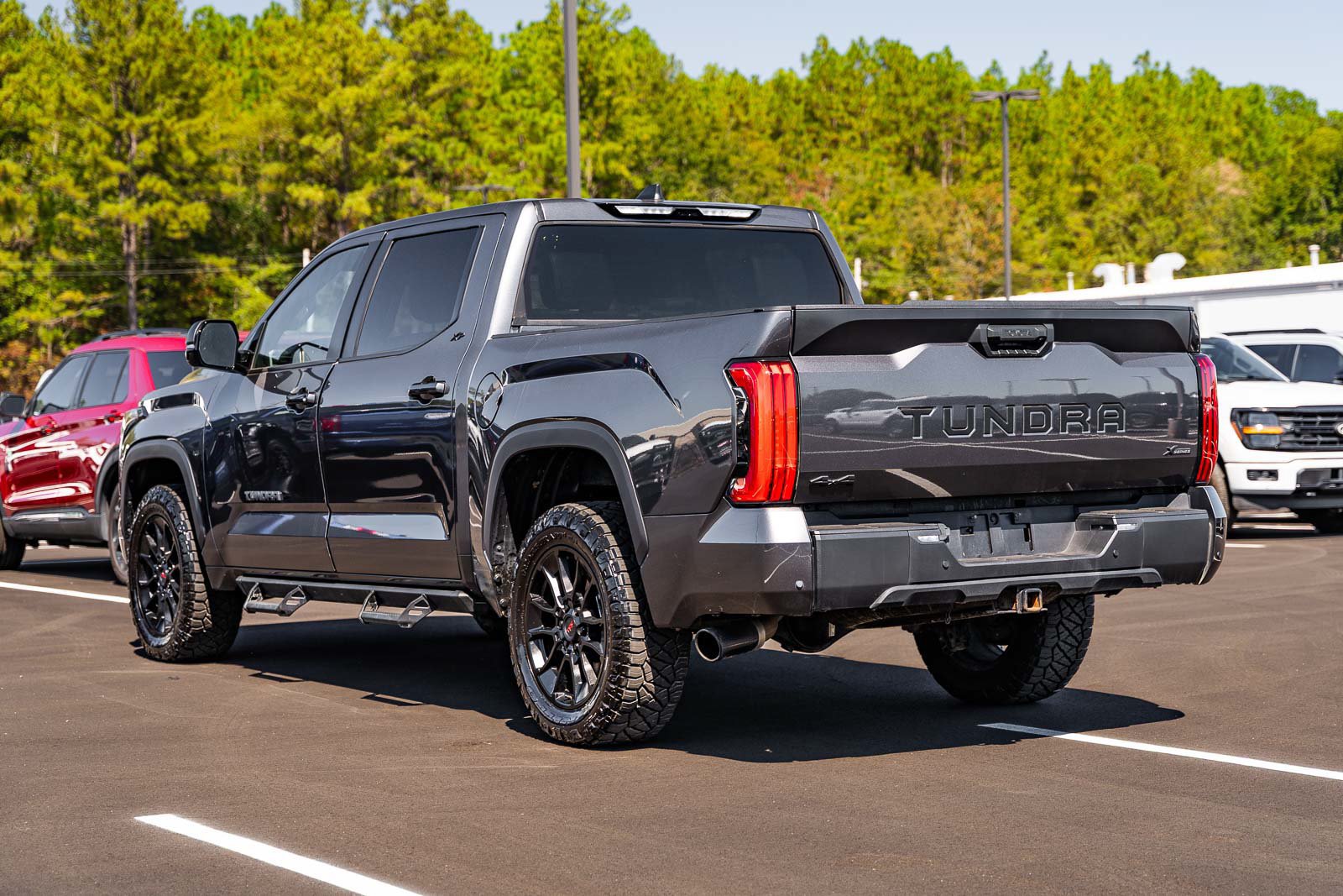 Used 2025 Toyota Tundra SR5 w/ SR5 Premium Package AWD/4WD image 5